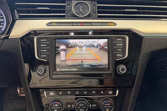 Volkswagen Passat Alltrack 19 of 20