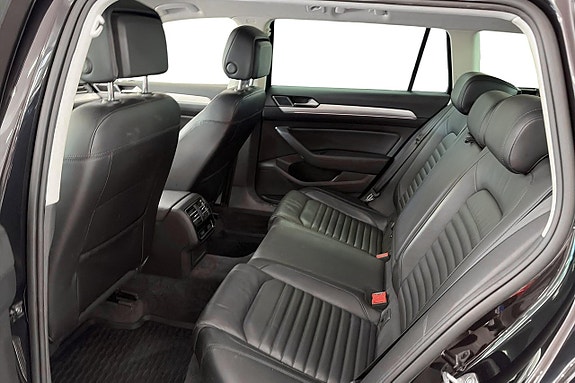 Volkswagen Passat Alltrack 10 of 20