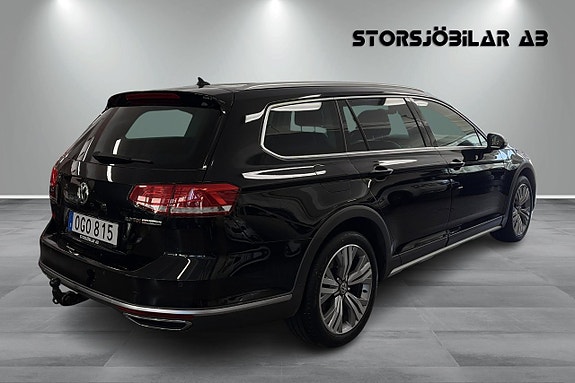 Volkswagen Passat Alltrack 3 of 20