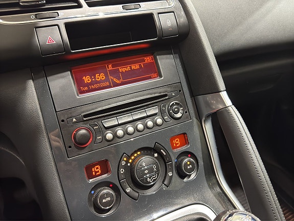 Peugeot 3008 14 of 16