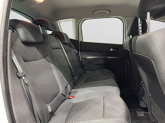 Peugeot 3008 10 of 16