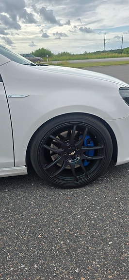 Volkswagen Golf VI 9 of 16