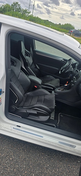 Volkswagen Golf VI 8 of 16