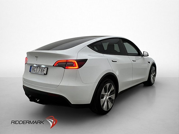Tesla Model Y 5 of 5