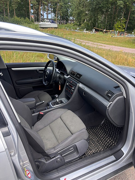Audi A4 4 of 5