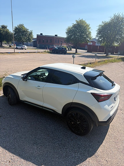 Nissan Juke 2 of 5