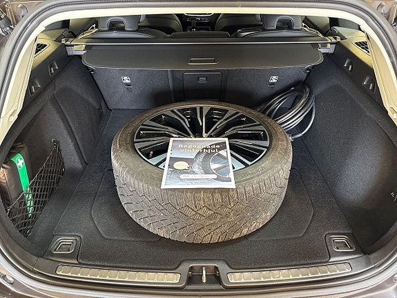 Volvo V60 4 of 5