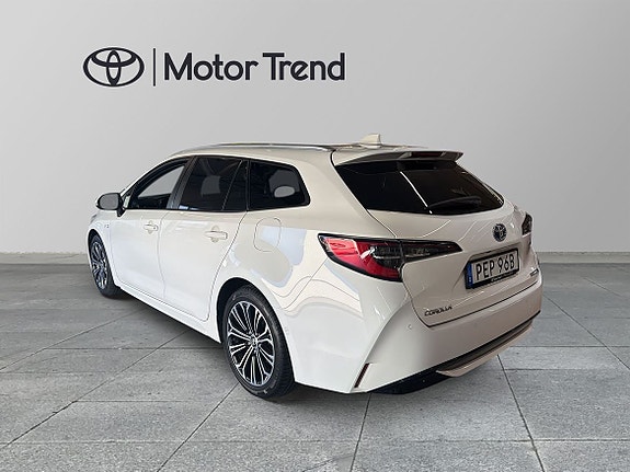 Toyota Corolla 3 of 11