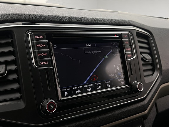 Volkswagen Amarok 22 of 30