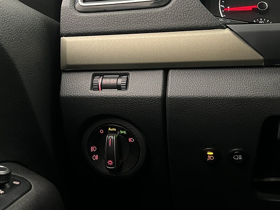 Volkswagen Amarok 12 of 30