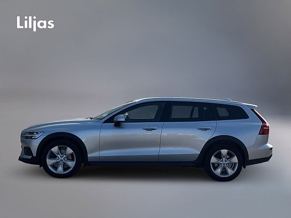 Volvo V60 Cross Country 4 of 5