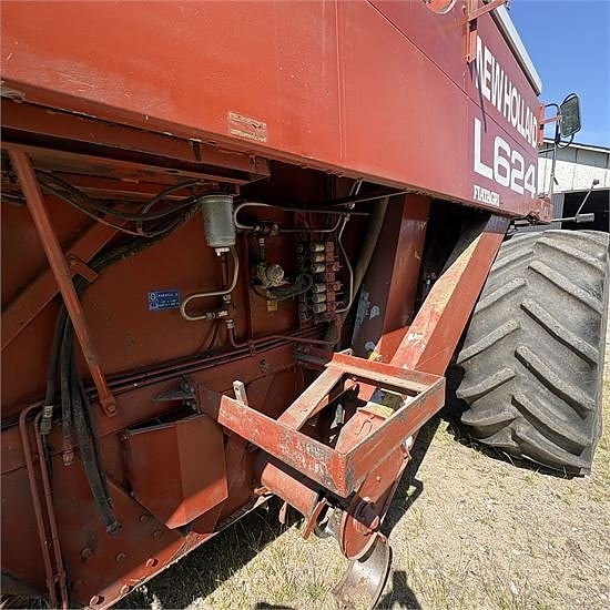 New Holland L624 19 of 30