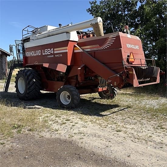 New Holland L624 8 of 30