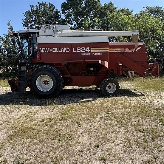 New Holland L624 10 of 30