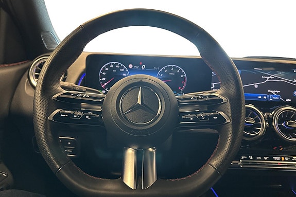 Mercedes-Benz GLB200 24 of 24