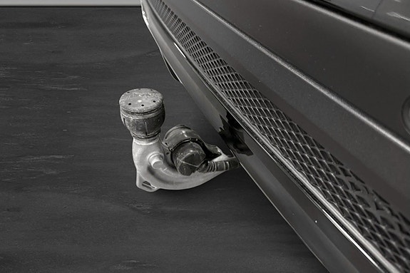 Mercedes-Benz GLB200 19 of 24