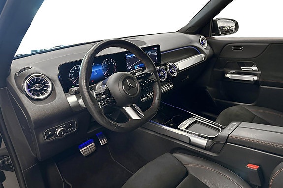 Mercedes-Benz GLB200 7 of 24
