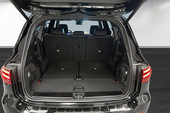 Mercedes-Benz GLB200 14 of 24