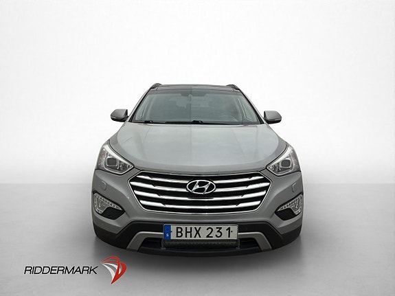 Hyundai Grand Santa Fe 2 of 5