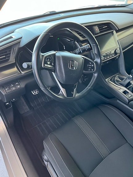 Honda Civic 2 of 5