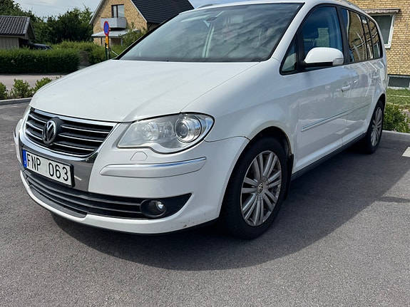 Volkswagen Touran 13 of 15