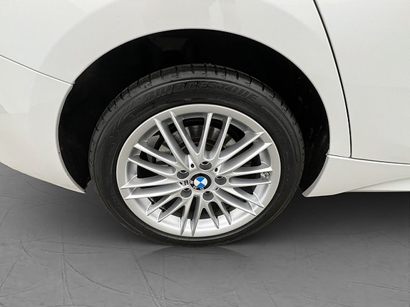 BMW 120 29 of 30