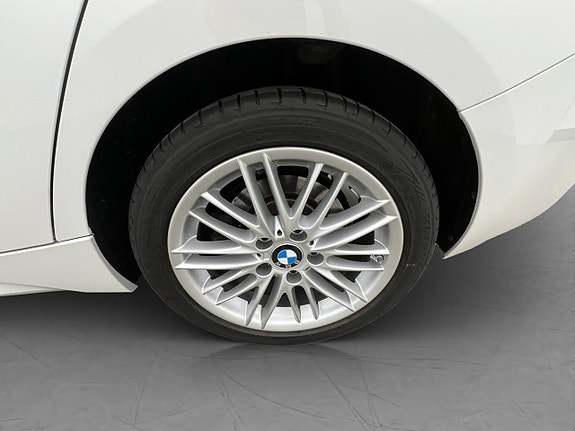 BMW 120 28 of 30