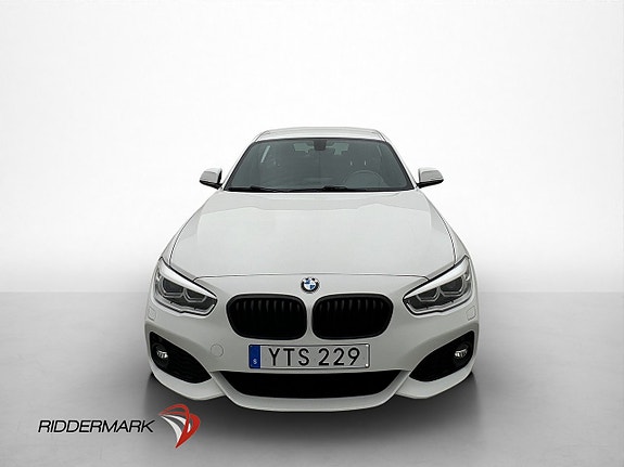 BMW 120 2 of 5