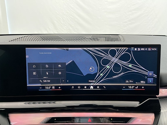 BMW i5 11 of 16