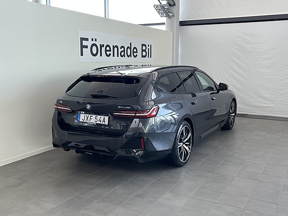 BMW i5 15 of 16