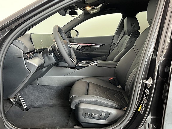 BMW i5 5 of 5