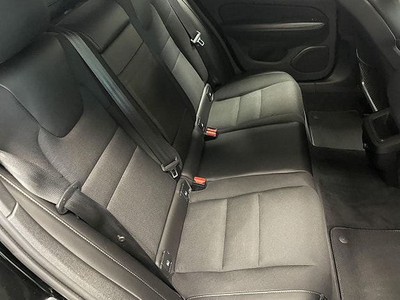 Volvo V60 9 of 20