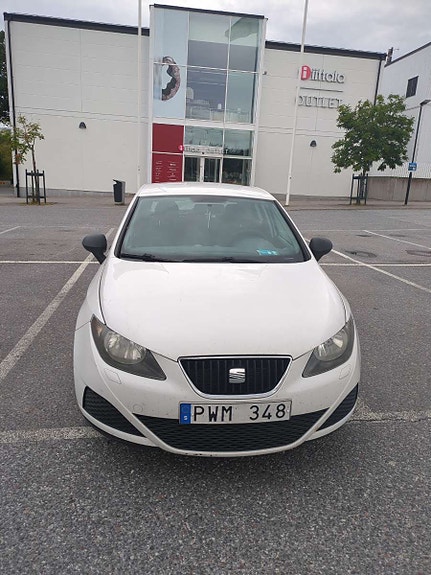 Seat Ibiza 2 of 8