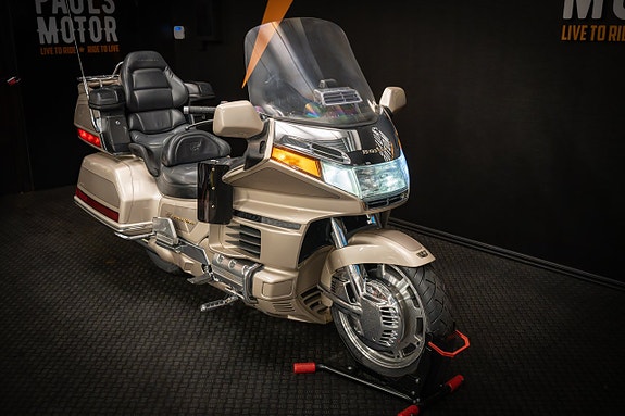 Honda GL1500 SE Gold Wing 2 of 14
