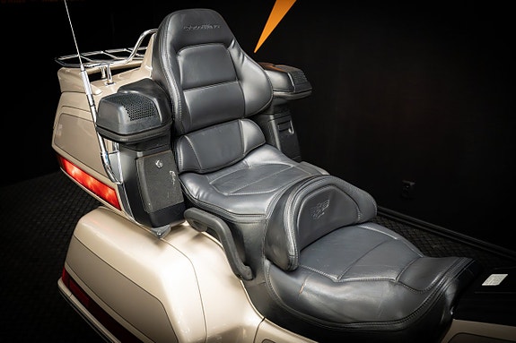 Honda GL1500 SE Gold Wing 9 of 14
