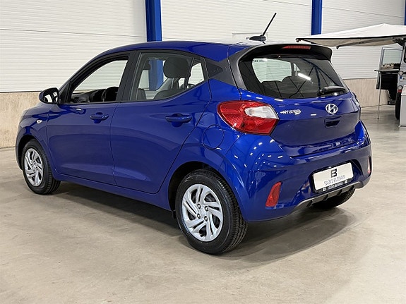 Hyundai i10 4 of 18
