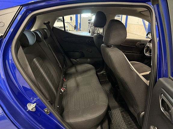 Hyundai i10 11 of 18