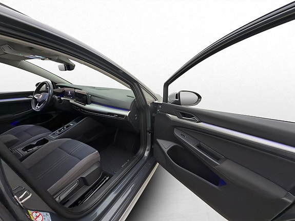 Volkswagen Golf Alltrack 22 of 30