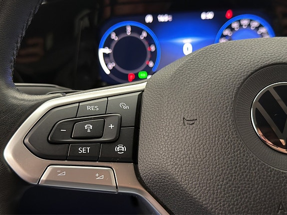 Volkswagen Golf Alltrack 17 of 30