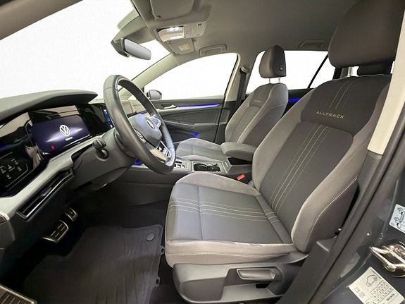 Volkswagen Golf Alltrack 12 of 30