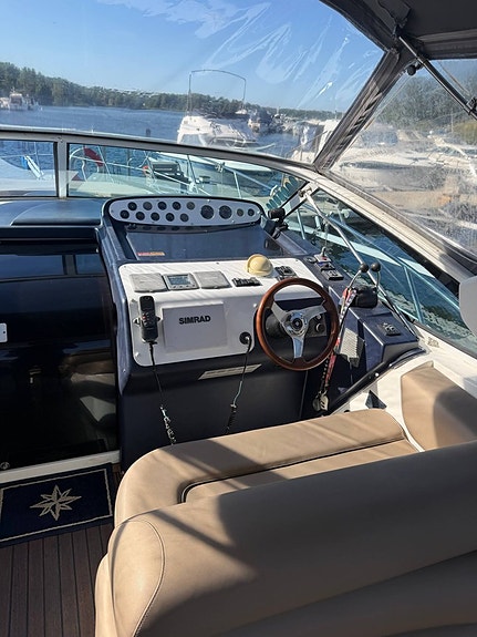 Sealine S34 - 2x Volvo Penta D4-225 16 of 16