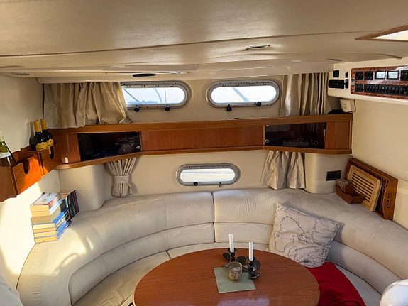 Sealine S34 - 2x Volvo Penta D4-225 10 of 16