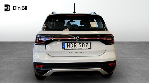 Volkswagen T-Cross 5 of 12