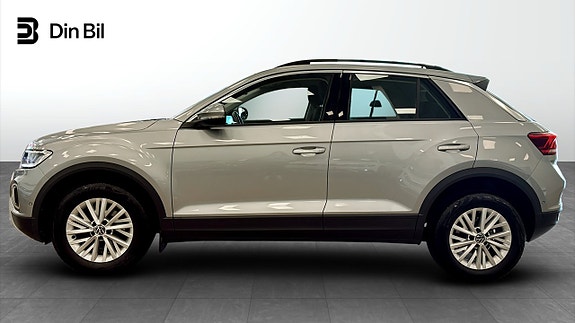 Volkswagen T-Roc 2 of 12