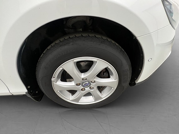Volvo V40 Cross Country 30 of 30
