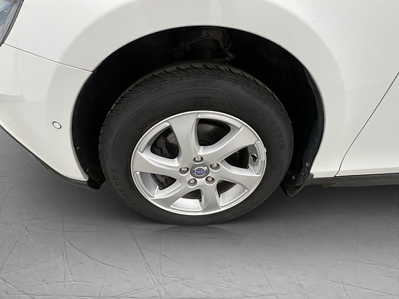 Volvo V40 Cross Country 27 of 30