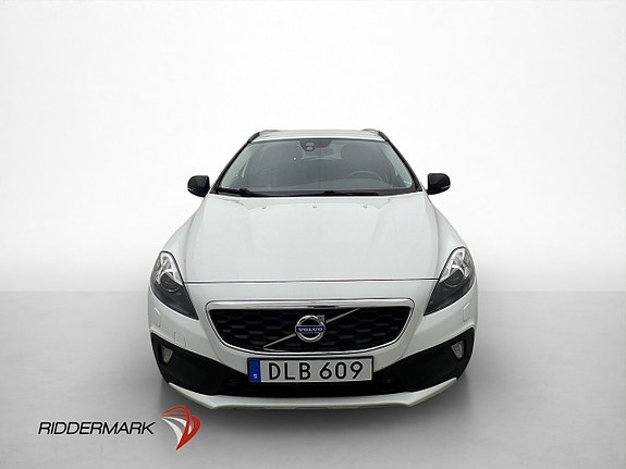 Volvo V40 Cross Country 2 of 30