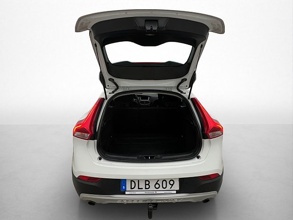 Volvo V40 Cross Country 24 of 30