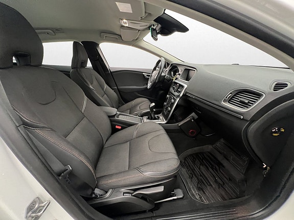 Volvo V40 Cross Country 21 of 30