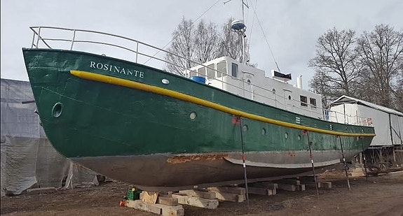 Stor och användbar stålbåt lämplig som bobåt till salu 5 of 13